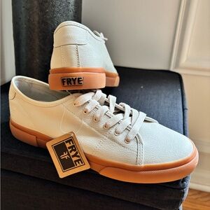 Frye Gia White Sneakers with Tan Soles Genuine Leather Size 8.5 Women’s